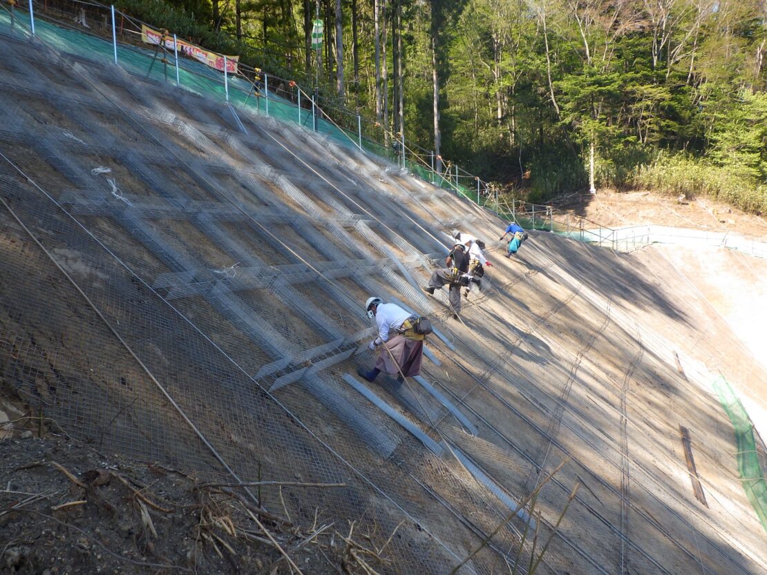法枠フレーム組立作業