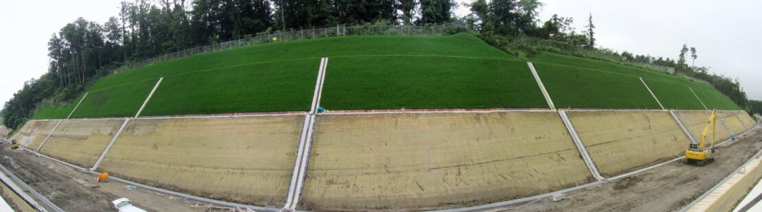 現場名：道路橋りょう整備（再復）工事（法面）富岡町